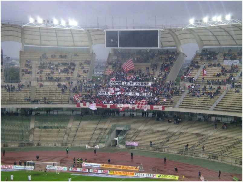 Bari - Arezzo 07.11.2004 064